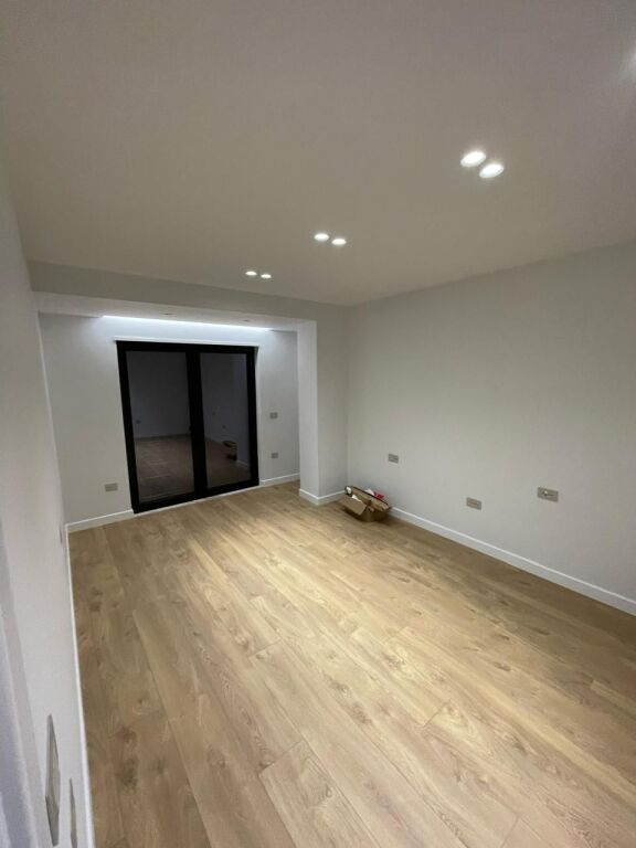 Apartment 3+1+2 bathrooms for rent