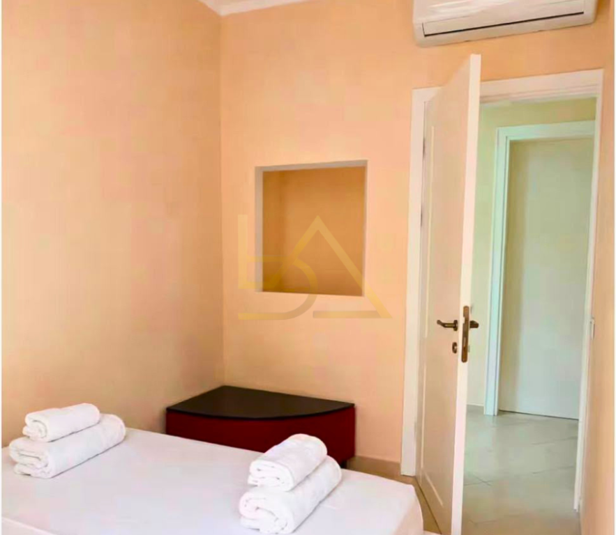 SHITET APARTAMENT 2+1 – UJI I FTOHTË, VLORË