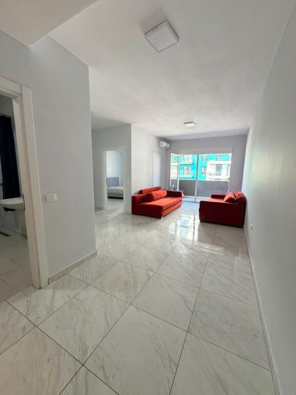 Apartament 1+1 per qira tek Komuna e Parisit
