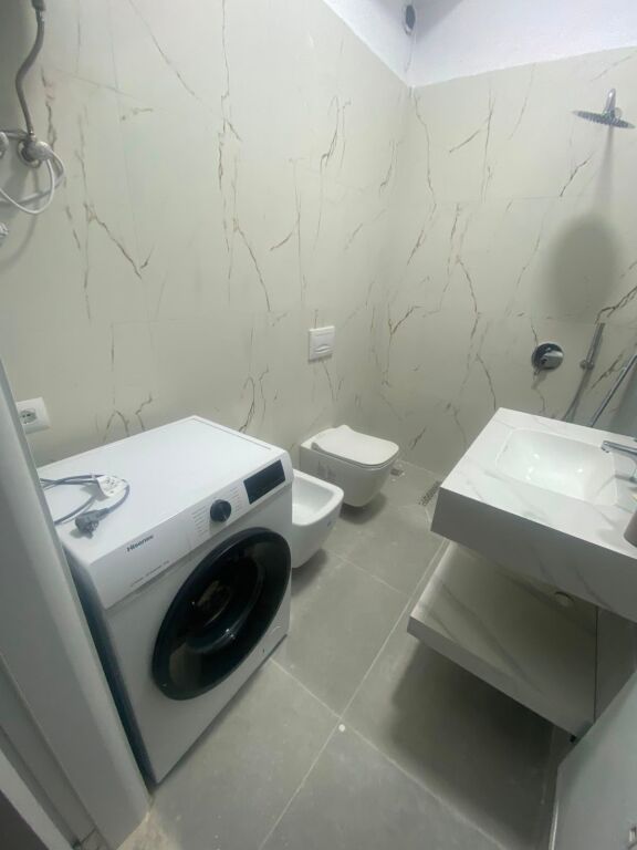 Apartament 2+1 me qira – Liqeni i Farkës !