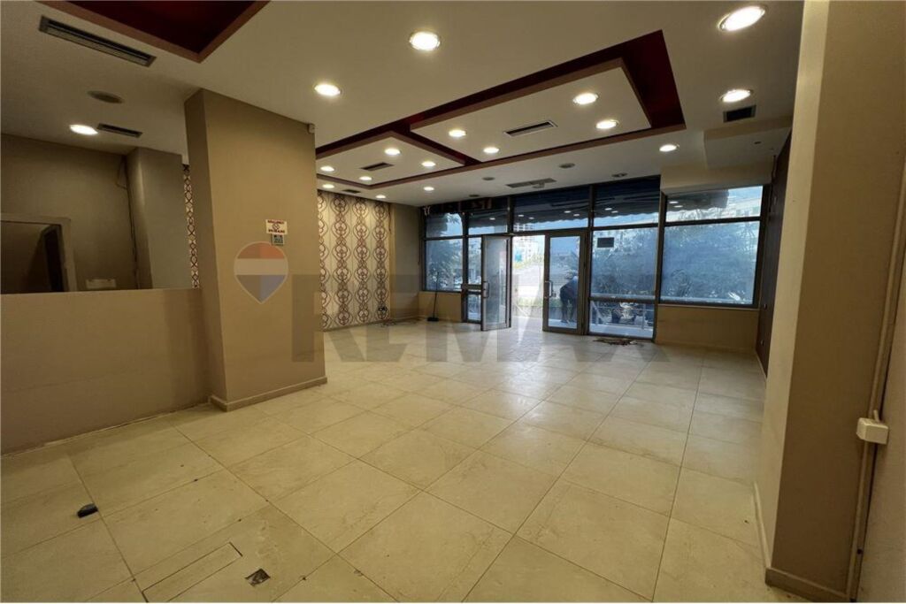 🏢 SHOP FOR RENT NEAR THE MUNICIPALITY OF VLORA