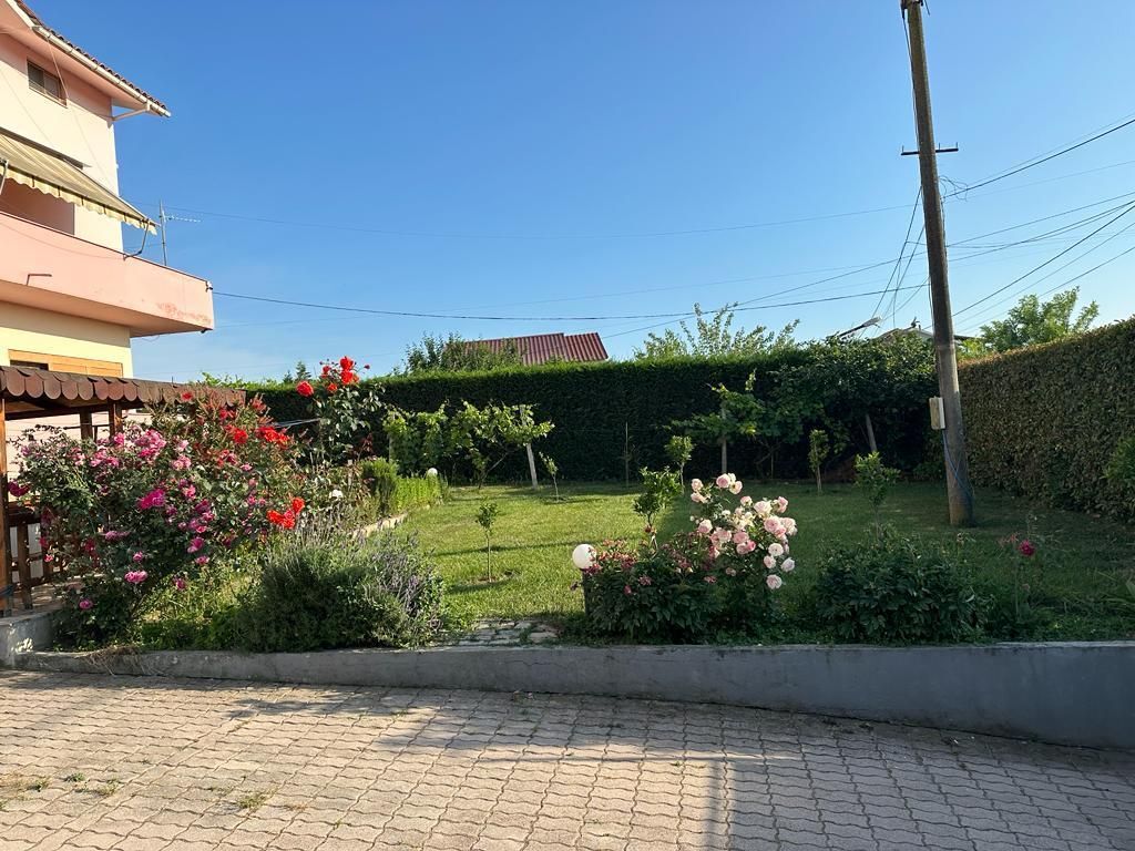 🏡 VILË 3-KATËSHE NË SHËN AVLASH – DURRËS!