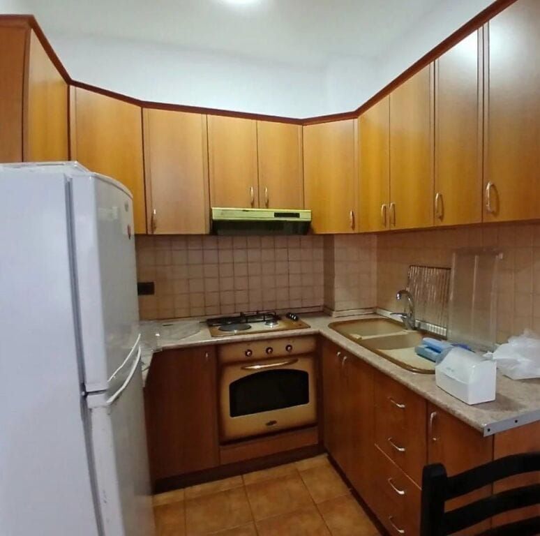 Apartament me qera 1+1 - 📍Pazari Ri, prane Zyrave te Punes- 450 mije leke