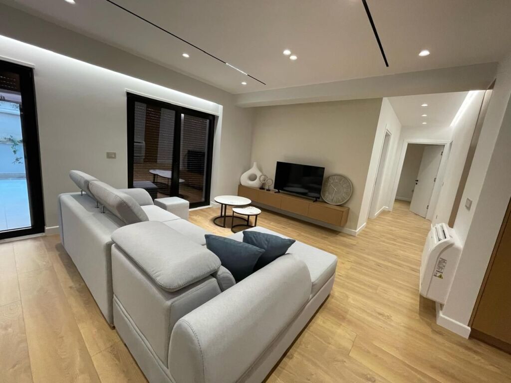 Apartment 3+1+2 bathrooms for rent
