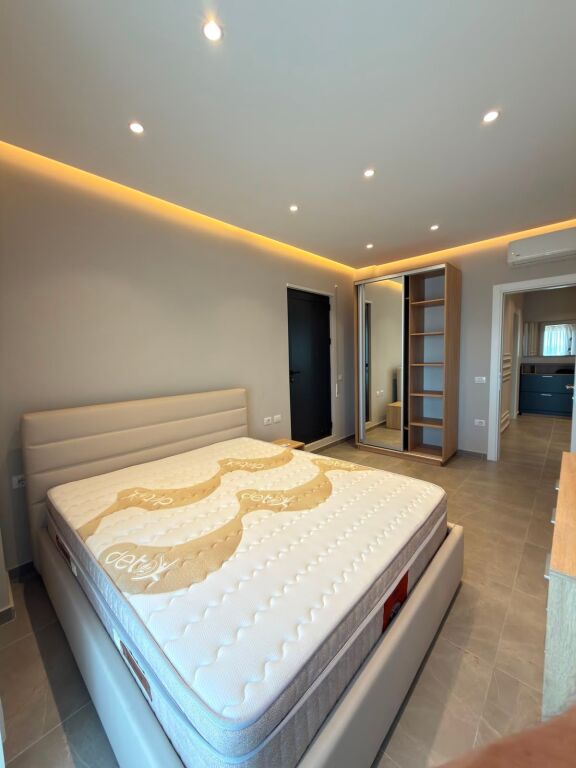 Jepet me qira Apartament 1+1+verand tek Rezidenca Oasis, pranë Unazës së re!