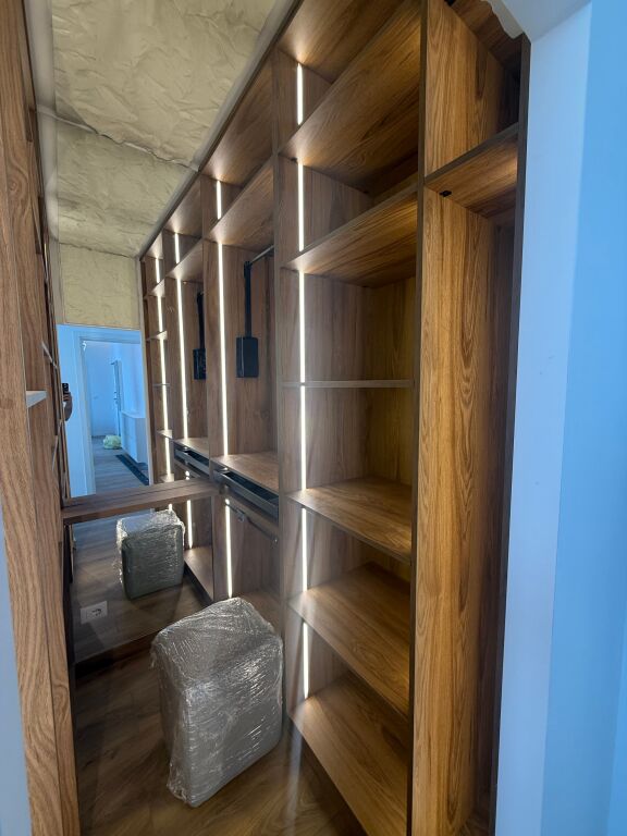 Siri Kodra, Apartament Modern 2+1 Per Qira
