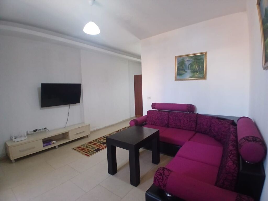 Appartamento 1+1+1 con Balcone in Affitto