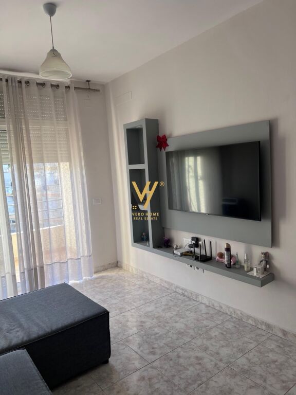 JEPET APARTAMENT 2+1+BLK ME QERA TE FRATERI, ASTIR 50.000 LEKE