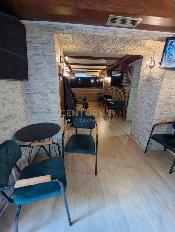 Locale in vendita a Bllok!