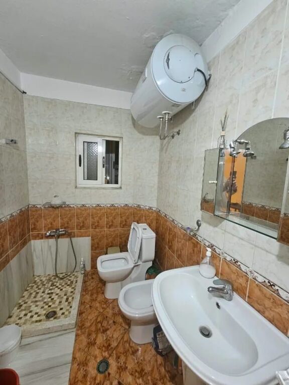 Appartamento 2+1+1 con Balcone in Affitto