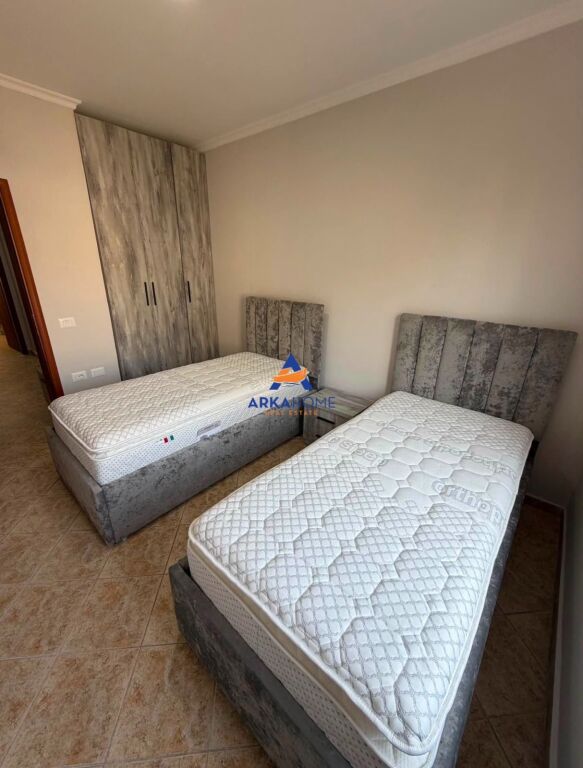 JEPET ME QERA APARTAMENT 2+1+BALLKON "TE RRUGA E DURRESIT" 70.000 LEKE
