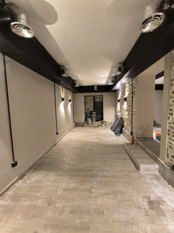 NEGOZIO IN AFFITTO 100 M2 VASIL SHANTO 100.000 LEKE FH-89083