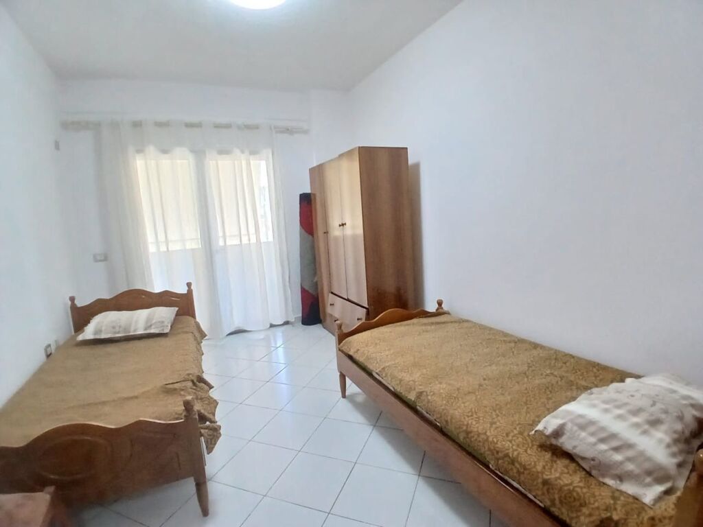 JEPET ME QERA APARTAMENTI 2+1=5000