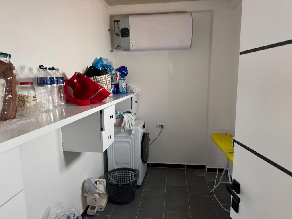 🏡 VILË DY-KATËSHE NË SHITJE – GOLEM, DURRËS 🌊
