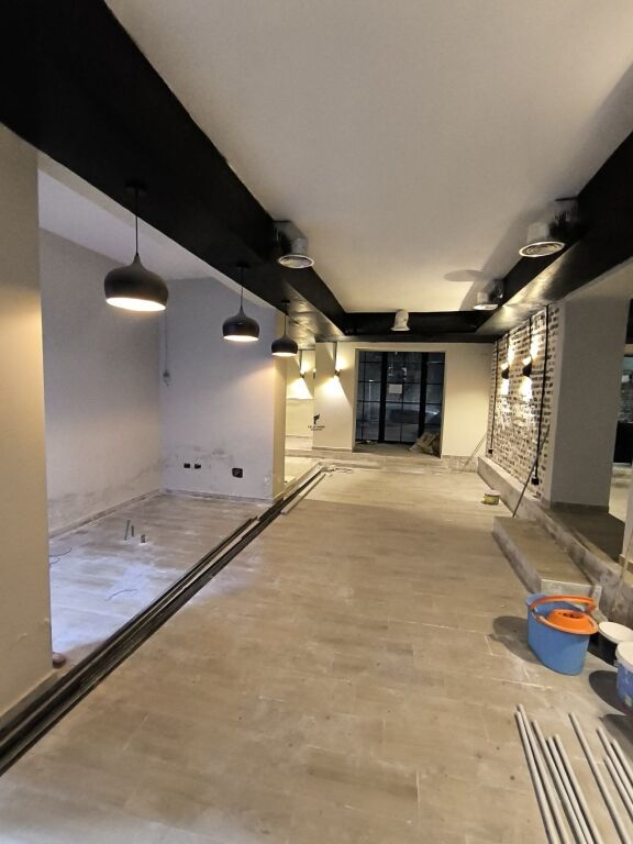 NEGOZIO IN AFFITTO 100 M2 VASIL SHANTO 100.000 LEKE FH-89083