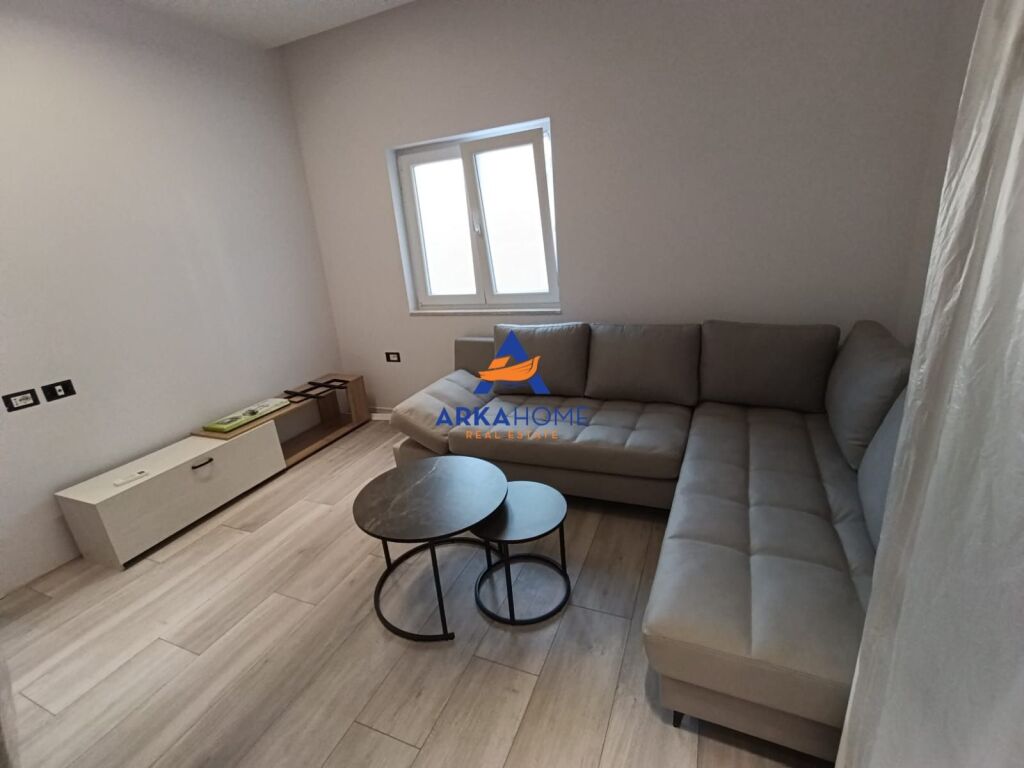 JEPET APARTAMENT ME QERA 2+1 "KODRA E PRIFTIT" 55.000 LEKE