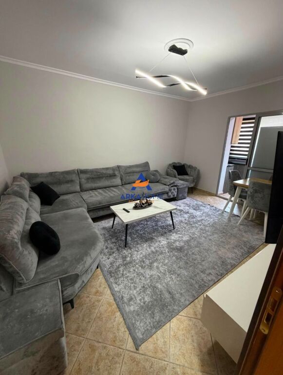JEPET ME QERA APARTAMENT 2+1+BALLKON "TE RRUGA E DURRESIT" 70.000 LEKE