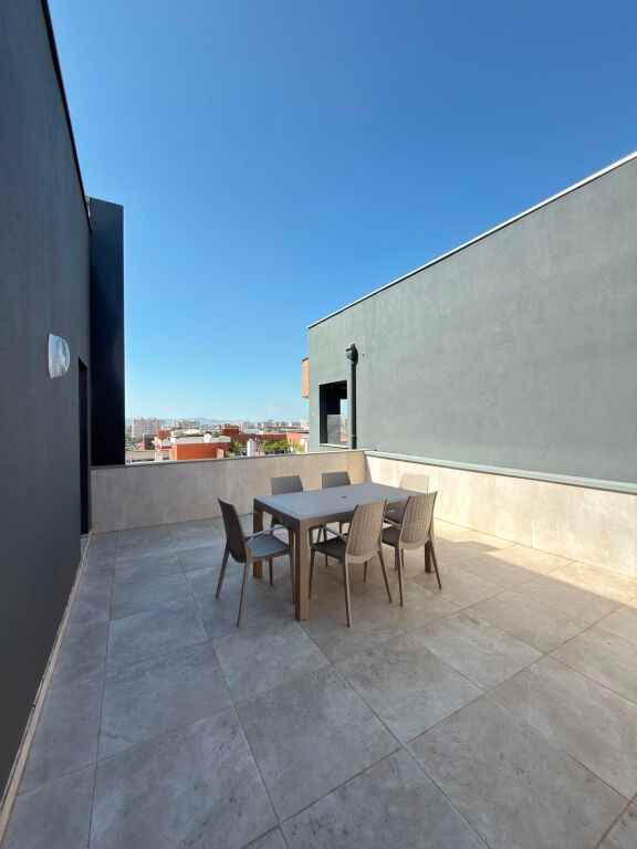 Jepet me qira Apartament 1+1+verand tek Rezidenca Oasis, pranë Unazës së re!
