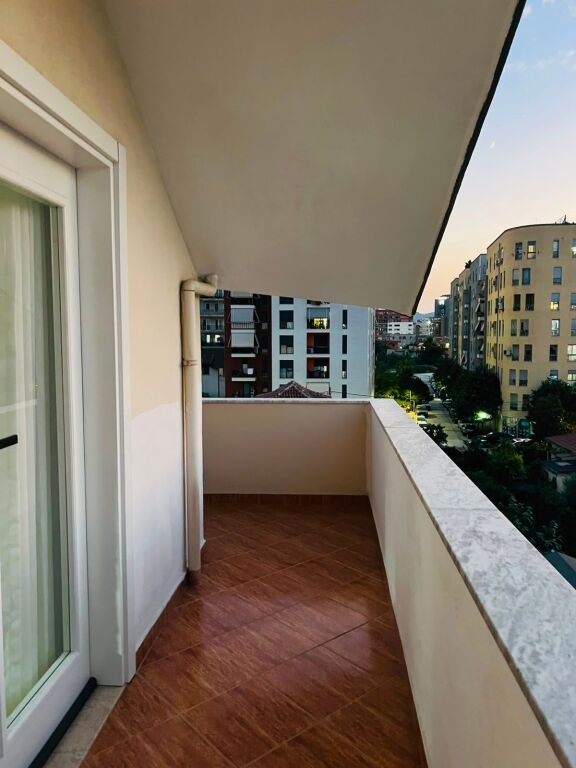 Jepet me qira apartament 2+1 tek Ish Parku Autobuzave