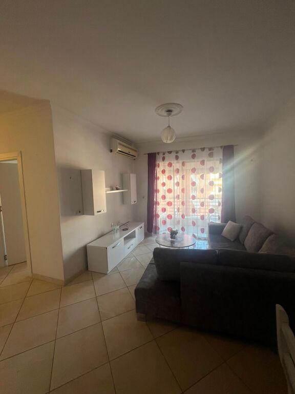 APARTAMENT ME QERA 1+1