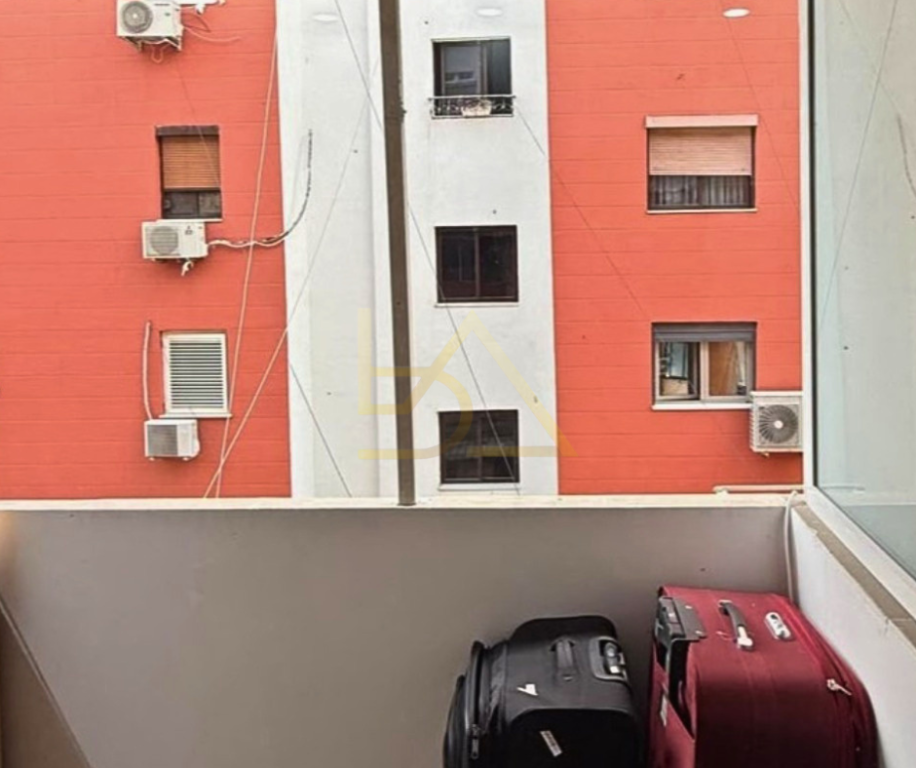 SHITET APARTAMENT 2+1 – KINEMA AGIMI, BLLOK, TIRANË