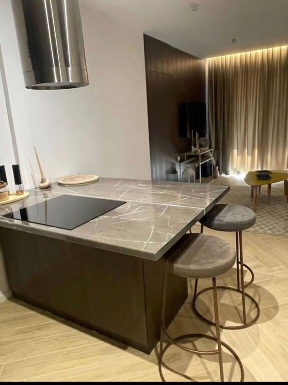 Jepet Apartament 1+1 me qera ne Plazh