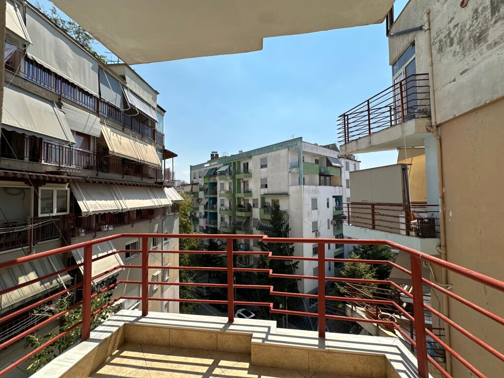 Shitet, Apartament 2+1+Depo, Fresku, Tirane.