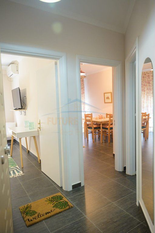 Apartament per shitje 2+1+2, Rruga e Barrikadave, Tiranë.