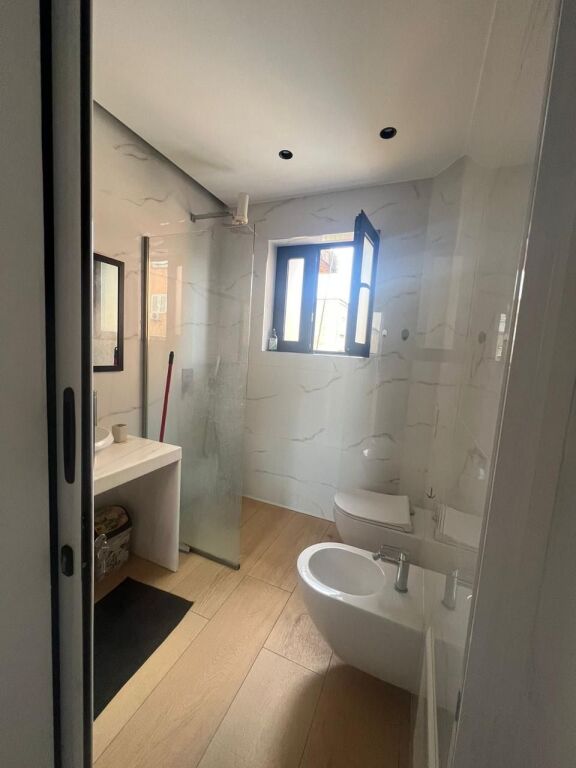 Apartament 1+1 me qira tek Mine Peza