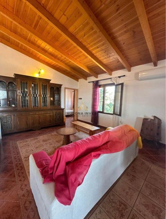 FOR LONG TERM RENT, THIRD FLOOR OF A PRIVATE HOUSE IN KANINA