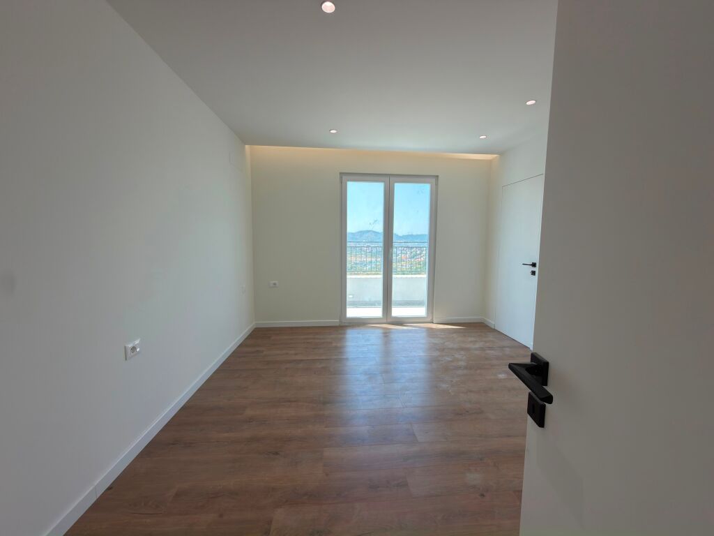 Occasione!!! Appartamento 3+1 Attico Con Vista Sul Lago di Farke In Vendita, A Farke