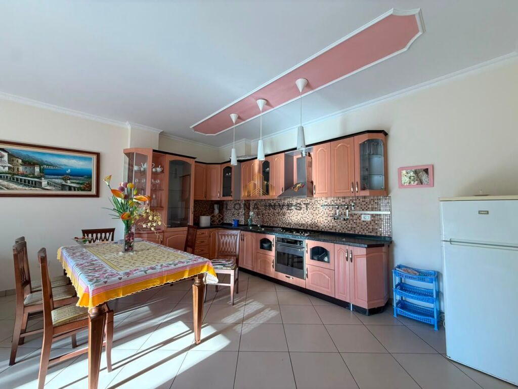 SHITET APARTAMENT 2+1+2 NE TRANSBALLKANIKE