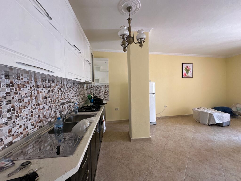 Shitet, Apartament 2+1+Depo, Fresku, Tirane.
