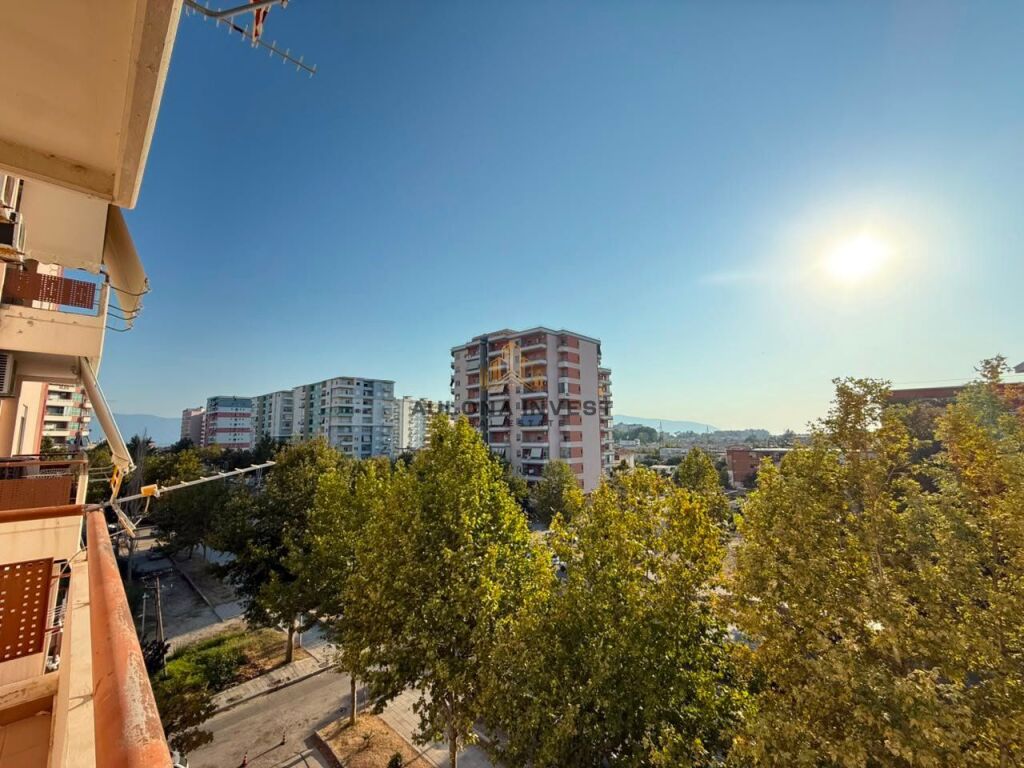 SHITET APARTAMENT 2+1+2 NE TRANSBALLKANIKE