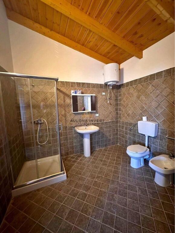 FOR LONG TERM RENT, THIRD FLOOR OF A PRIVATE HOUSE IN KANINA