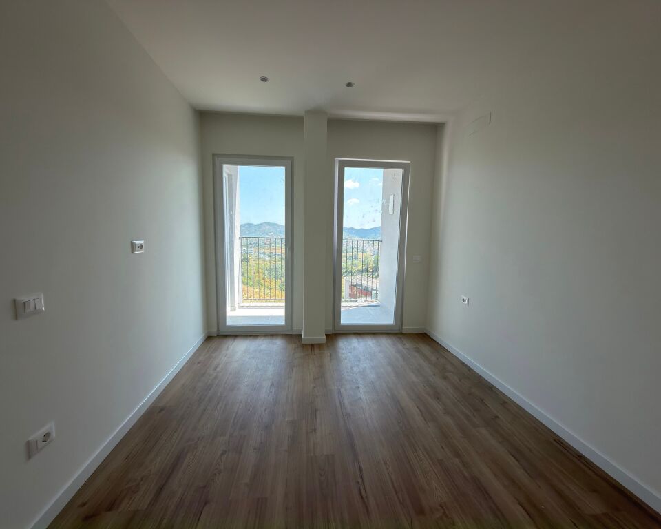 1+1/Shitje📍Farke 📌130 000€