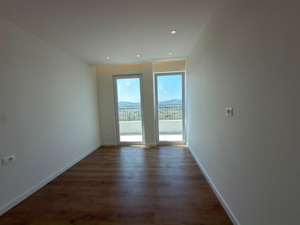 Occasione!!! Appartamento 3+1 Attico Con Vista Sul Lago di Farke In Vendita, A Farke