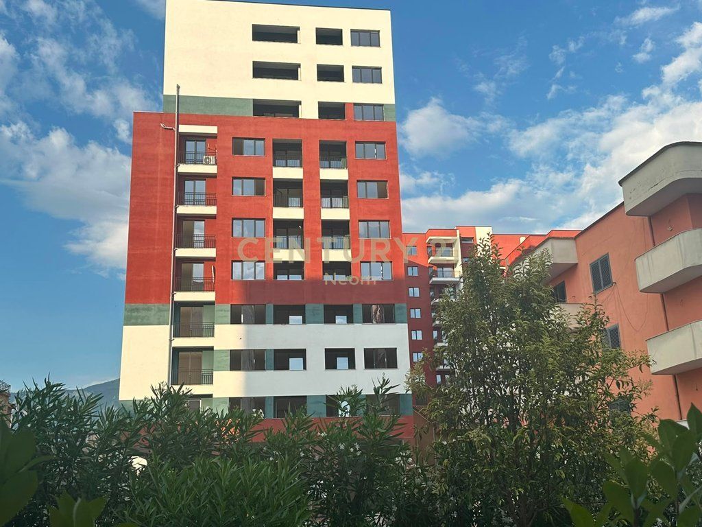 SHITET APARTAMENT 2+1+2 NË ZONËN E XHAMLLIKUT !