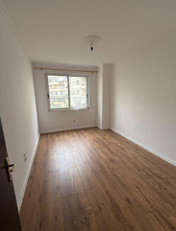 SHITET APARTAMENT 2+1 – KOMPLEKSI FRATARI, ASTIR