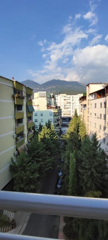 Apartment 3+1, Fresk!
