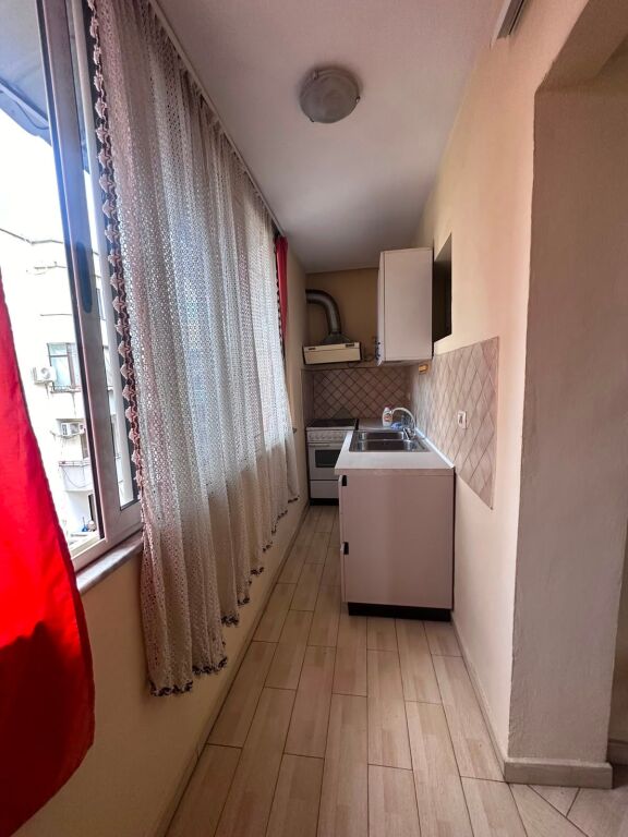 Apartament 1+1 me qera tek Shkolla e Baletit