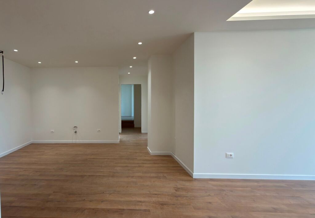 Apartament 3+1+Post Parkimi, Ne Shitje, Ne Farke