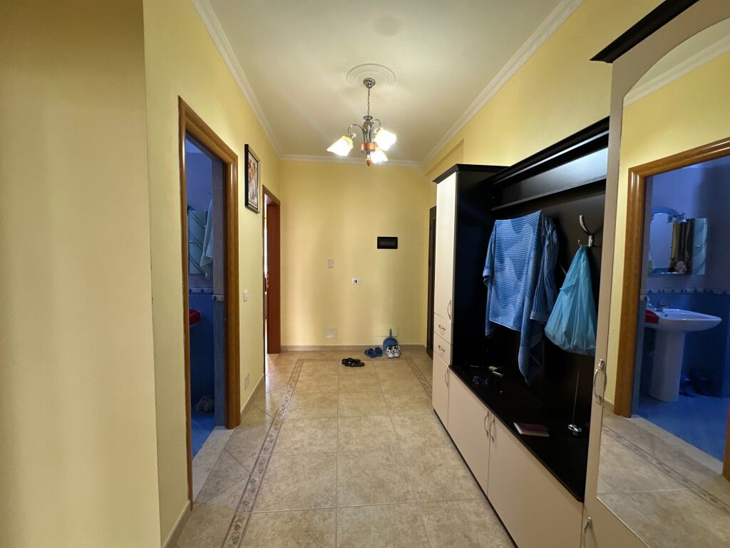 Shitet, Apartament 2+1+Depo, Fresku, Tirane.