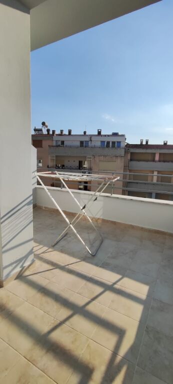 Apartment 3+1, Fresk!