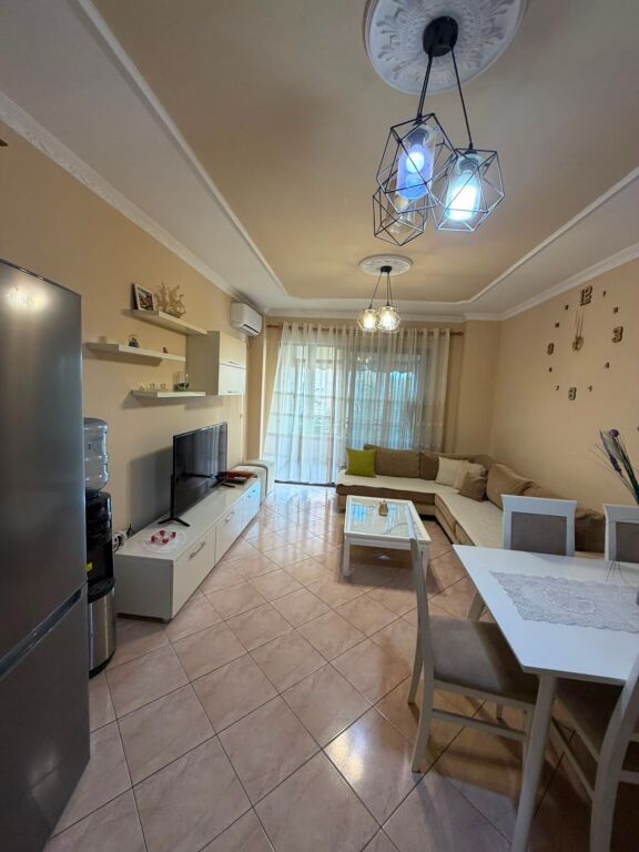 Appartamento 2+1+2 in affitto a Yzberisht vicino a Grand Gallery