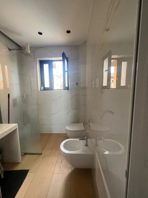 Apartament 1+1 me qira tek Mine Peza