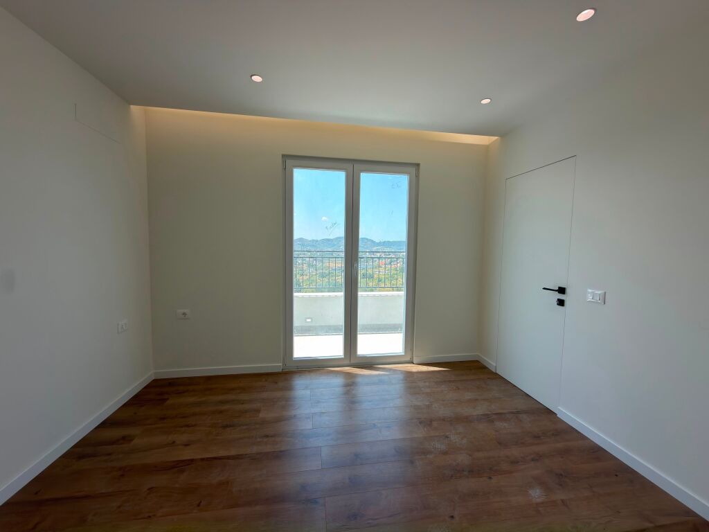 Occasione!!! Appartamento 3+1 Attico Con Vista Sul Lago di Farke In Vendita, A Farke