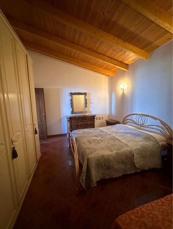 FOR LONG TERM RENT, THIRD FLOOR OF A PRIVATE HOUSE IN KANINA