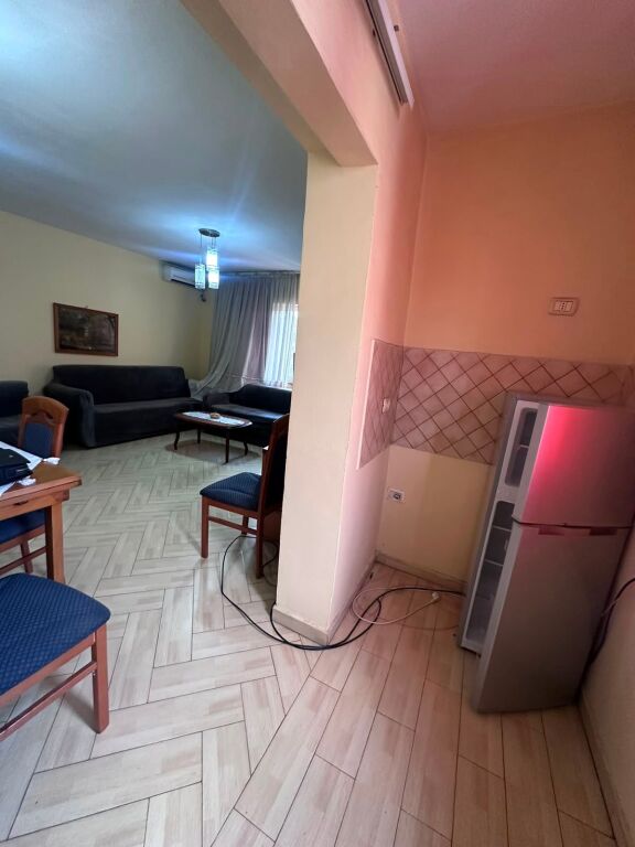 Apartament 1+1 me qera tek Shkolla e Baletit