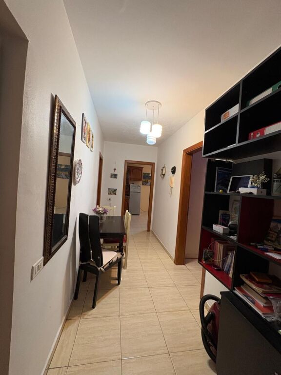 OCCASIONE, Appartamento in AFFITTO, VIA KAVAJES/BOGDANEVE, CENTRO CITTA, TIRANA